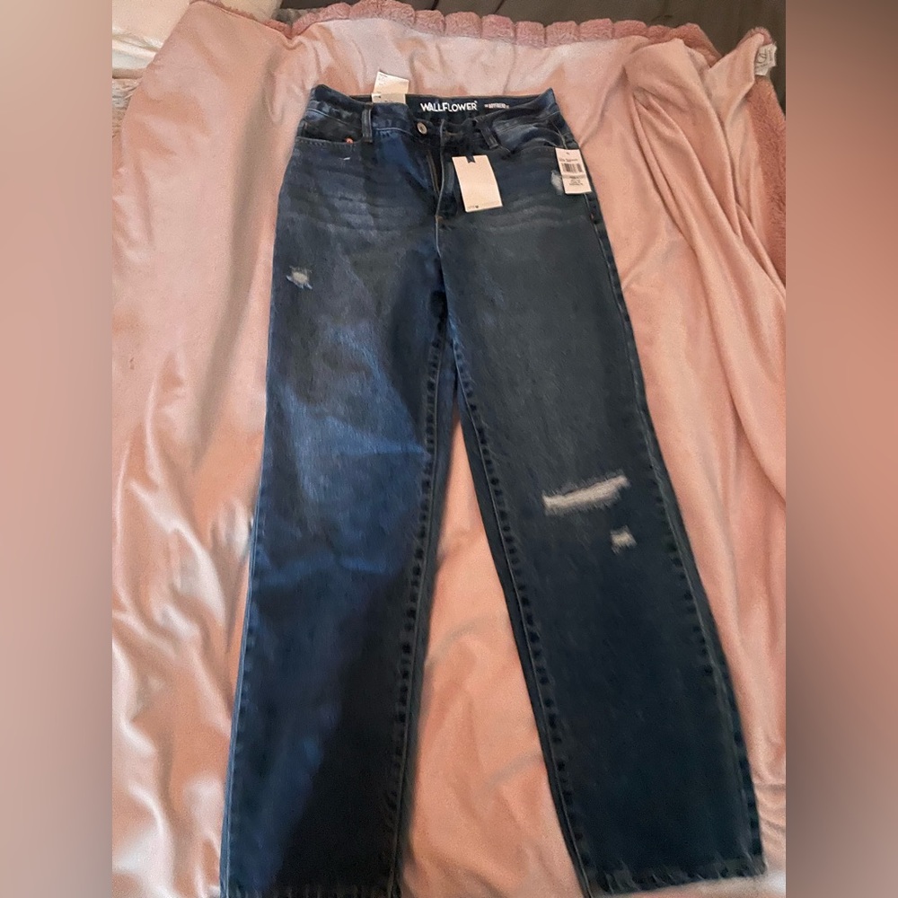 Brand new Wall Flower ripped jeans